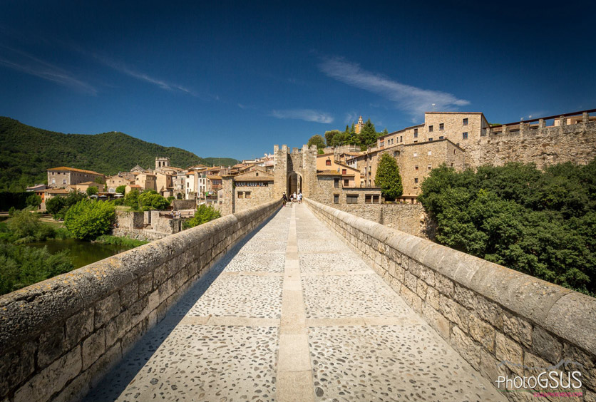 Besalu pont medieval